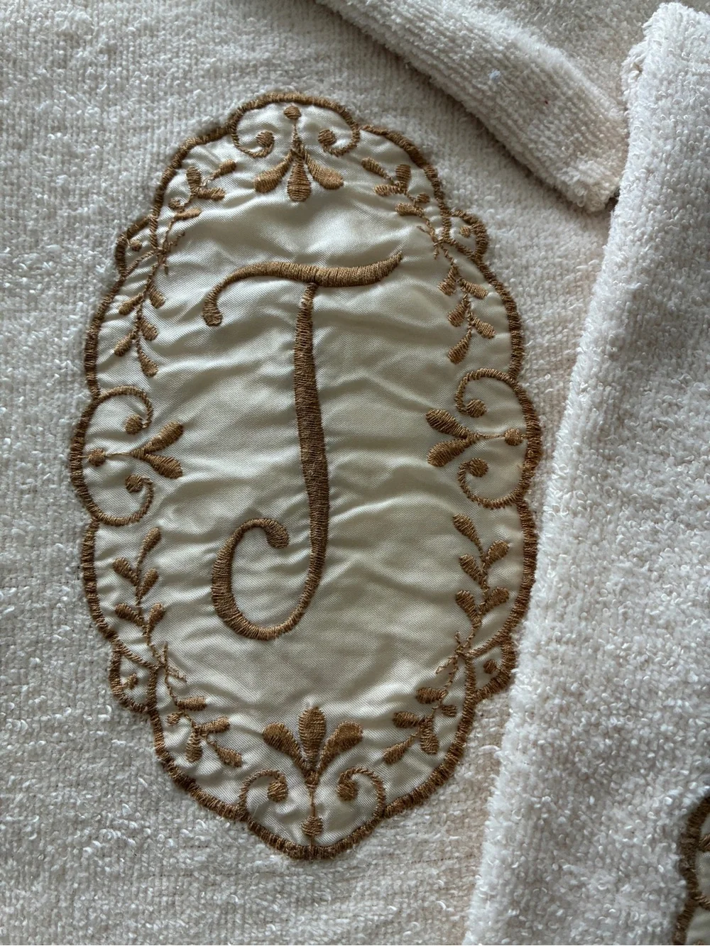 Vintage Monogrammed “T” Embroidered Beige/Gold Bathroom Towel Set REDUCED!!